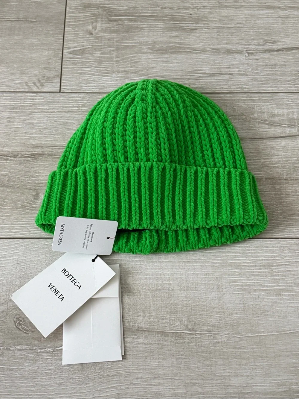 Bottega Veneta adult M authentic Green Ribbed Fold-Over Beanie